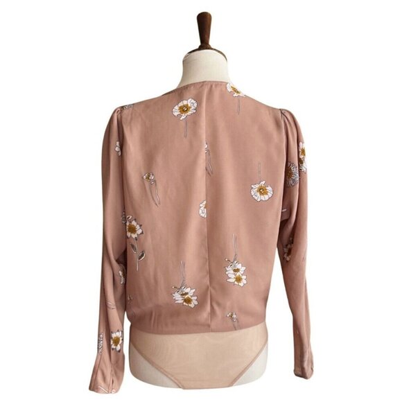 ASTR The Label AT15181-003 Drape Front Long Sleeve Floral Bodysuit Size XS - Picture 8 of 10